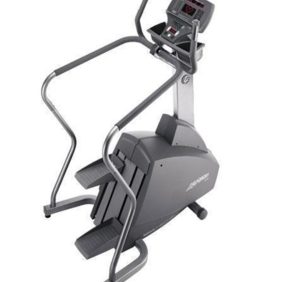 The Life Fitness 95 SI Stepper - Remanufactured is shown on a white background, featuring new gym equipment.