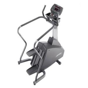 The Life Fitness 95 SI Stepper - Remanufactured is shown on a white background, featuring new gym equipment.