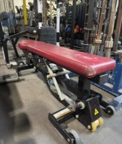 Hammer Strength 0–90° Bench- As Is Functional